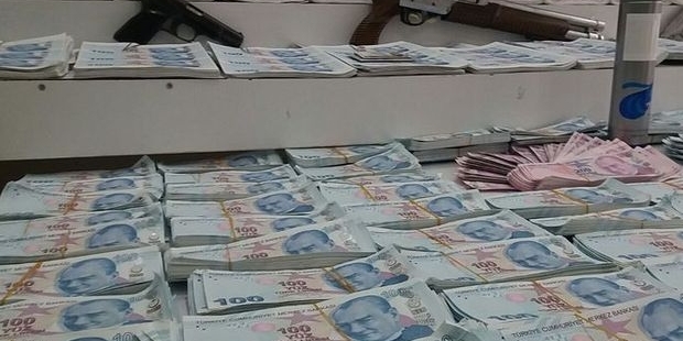 Bütçe 43.7 milyar TL açık verdi