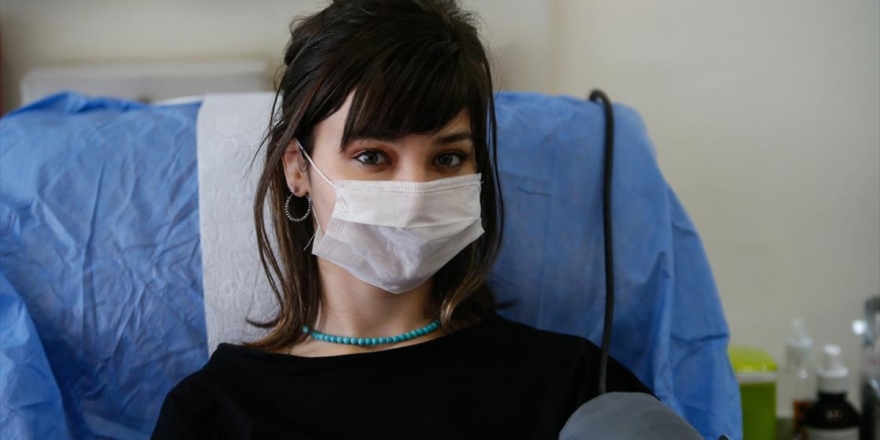 Koronavirüsü Yenen Genç Hekimden İmmün Plazma Bağışı