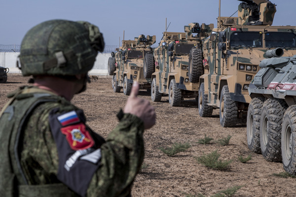 Rusya ve Türkiye, M4 karayolunda 4. ortak devriyeyi gerçekleştirdi