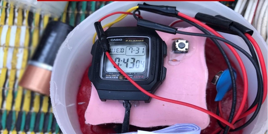 Diyarbakır'da Zaman Ayarlı El Yapımı Patlayıcı Ele Geçirildi