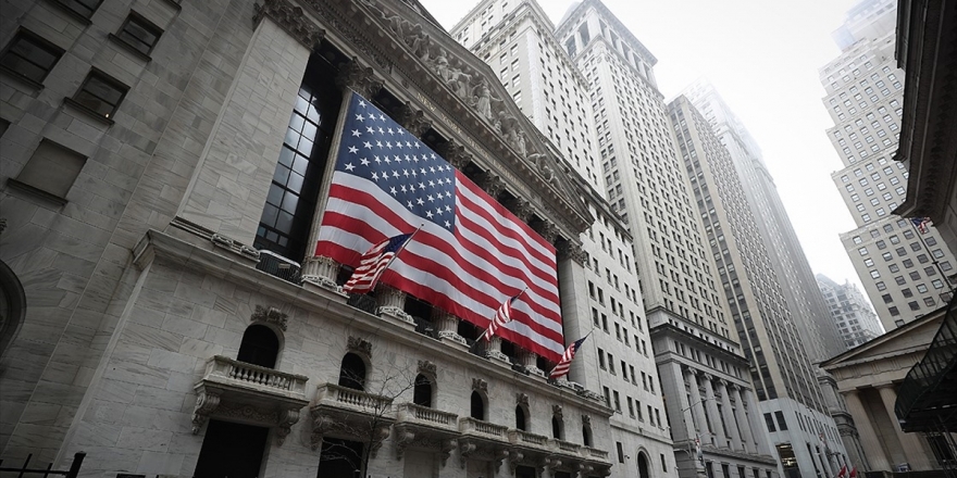 New York'ta Kovid-19 Kısıtlamaları 15 Mayıs'a Kadar Uzatıldı