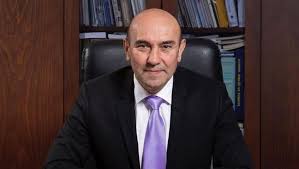 İzmir'in metro istasyonlarında 'maskematik' uygulaması: Hijyen paketleri İzmirim Kart'la ücretsiz