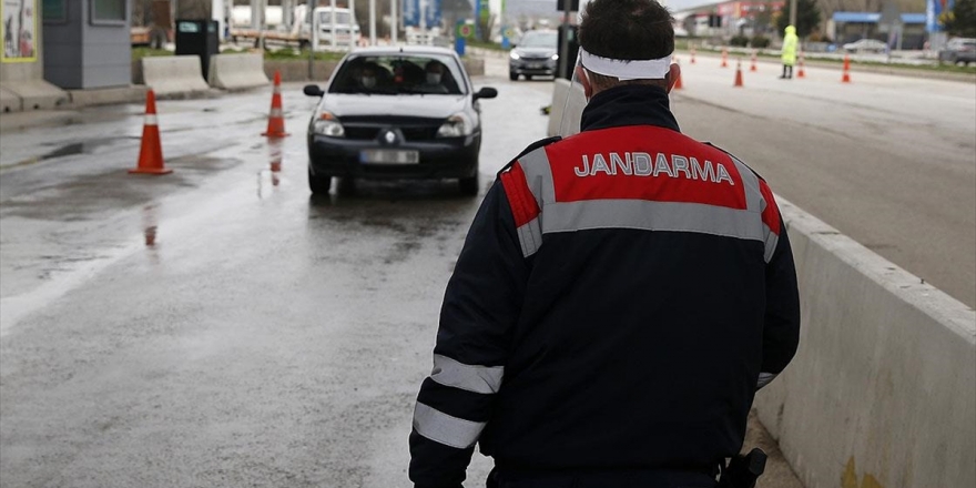 31 İldeki Giriş Çıkış Kısıtlaması 15 Gün Daha Uzatıldı