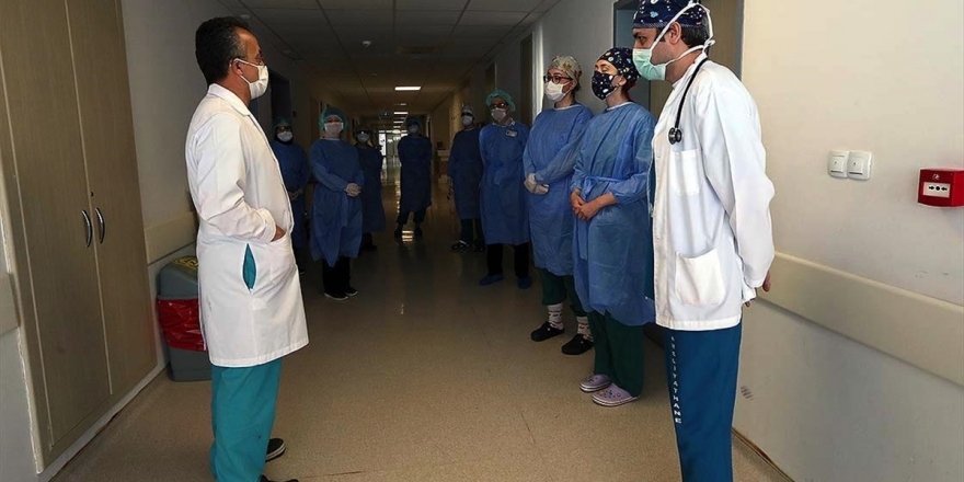 Samsun OMÜ Hastanesindeki Kovid-19 Tedavi Sürecini Görüntünledi