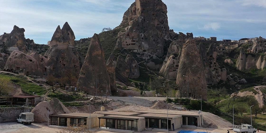 Toki Kapadokya'nın Doğal Yapısına Uygun Dükkanlar Yaptı