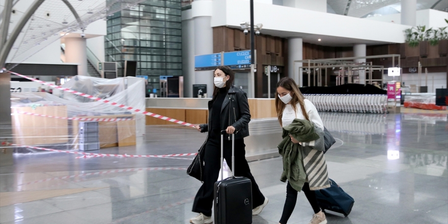 Türkiye'de Bulunan 7 İspanyol, THY Uçağıyla Barselona'ya Hareket Etti