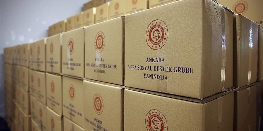 Ankara'daki İhtiyaç Sahipleri İçin Hazırlanan 80 Bin Gıda Kolisi Yola Çıktı