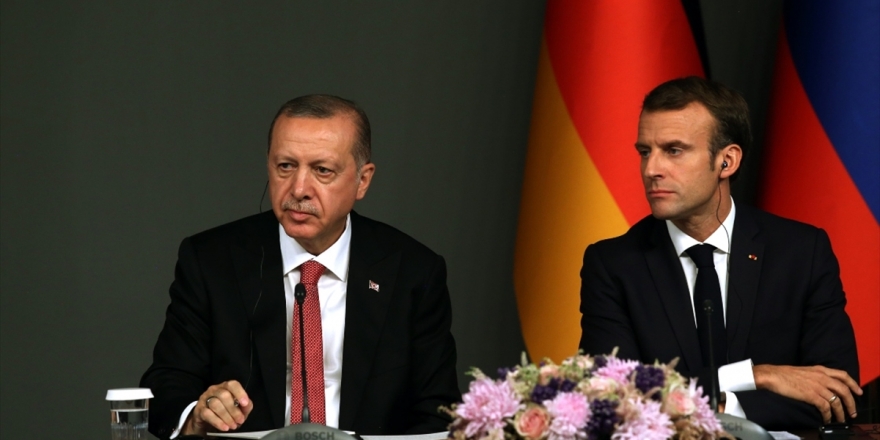 Cumhurbaşkanı Erdoğan, Fransa Cumhurbaşkanı Macron'la Telefonda Görüştü