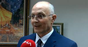 Bilim Kurulu üyesi Ünal Koronavirüs'ü atlattı