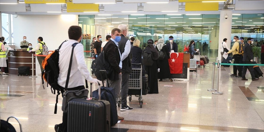 Pakistan'daki 133 Türk Vatandaşı Ülkeden Ayrıldı