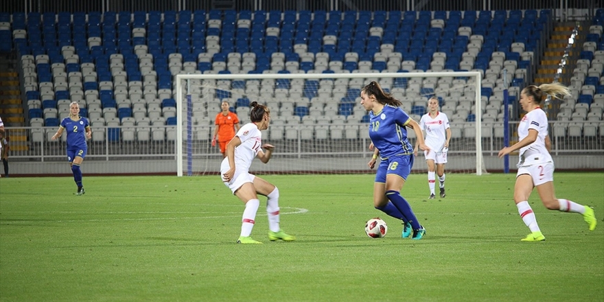 Kadınlar 2021 Avrupa Futbol Şampiyonası Ertelendi