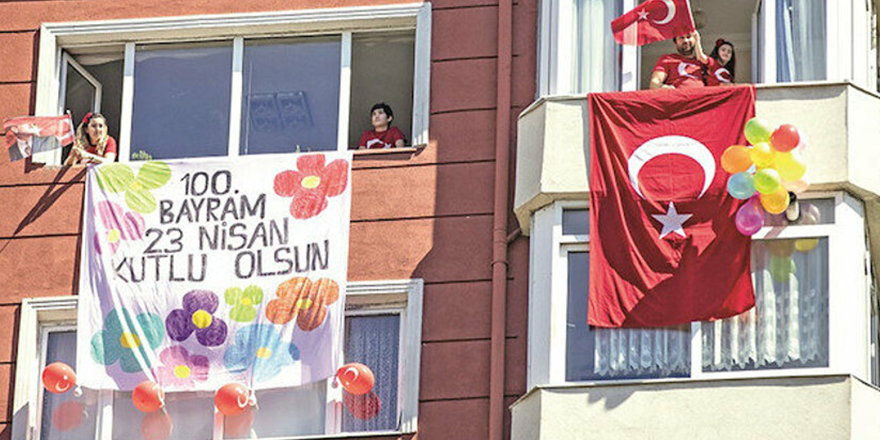 23 Nisan coşkusu evlerde yaşanıyor
