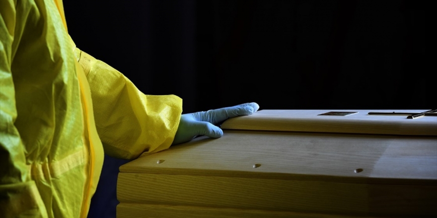 Dünya Genelinde Kovid-19'dan Ölenlerin Sayısı 190 Bini Aştı