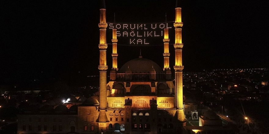 Vakıf Camilerinde 'Kandiller' Bu Yıl Sağlık İçin Yanıyor