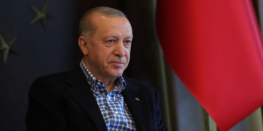 Cumhurbaşkanı Erdoğan İsveç'ten Türkiye'ye Getirilen Emrullah Gülüşken'in Kızı İle Telefonda Görüştü