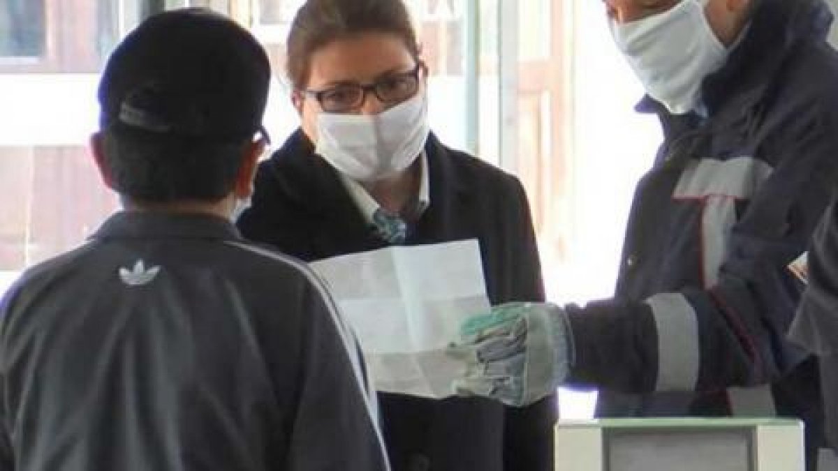 Adalar için kısıtlama başladı, belgesi olmayanlar vapura binemedi