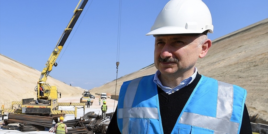 Bakan Karaismailoğlu: Halkalı-kapıkule Demir Yolu Hattı 2023'te Hizmete Açılacak