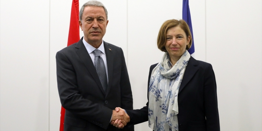 Milli Savunma Bakanı Akar, Fransa Savunma Bakanı Parly İle Telefonda Görüştü