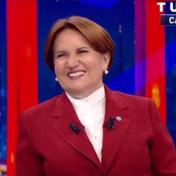 Canlı yayında Meral Akşener'in kahkahaları