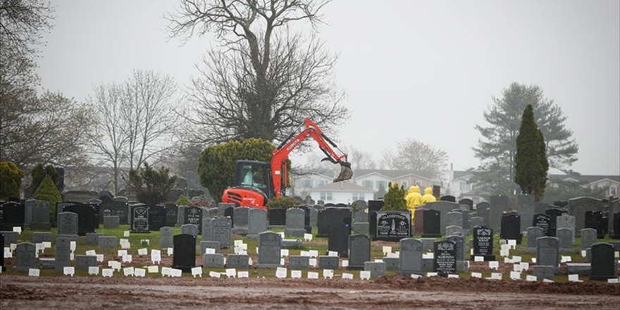 Dünya Genelinde Kovid-19'dan Ölenlerin Sayısı 220 Bini Aştı