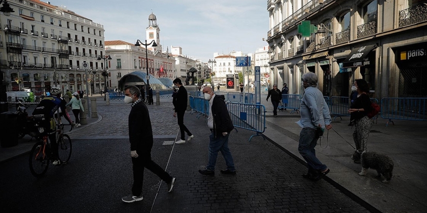Dünya Genelinde Kovid-19'dan Can Kaybı 240 Bini Aştı