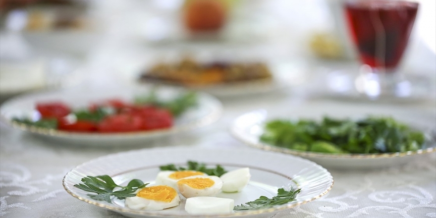 Uzmanlardan Reflü Hastalarına Sahur Ve İftar Önerileri