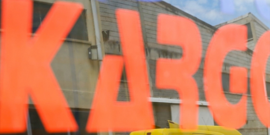 'Kargo Firmaları Tüketiciye Şeffaf Poşet Alternatifi Sunmalı' Önerisi