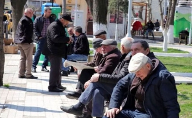 Bilim Kurulu üyesi Prof. Dr. Özlü: 65 yaş üstünü mobilize etme zamanı geldi