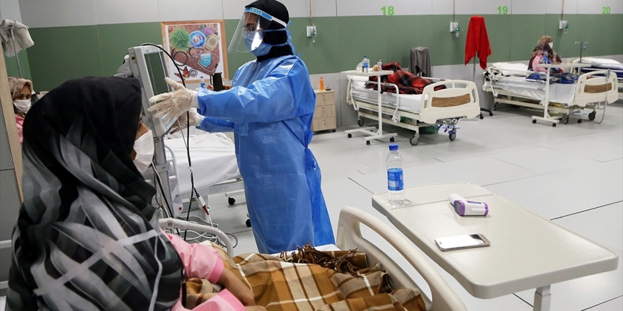 İran'da Koronavirüs Salgını 9 Eyalette Düşüşe Geçerken 15 Eyalette Yükseliş Sürüyor