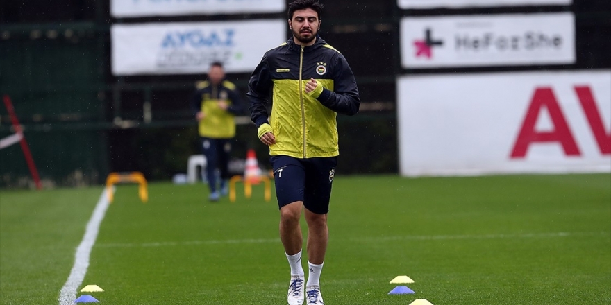 Fenerbahçe Antrenmanlara Başladı