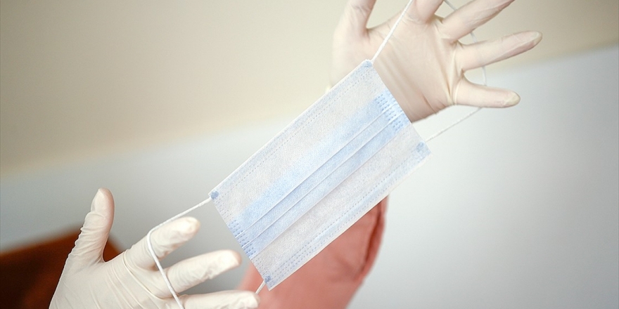 Türk Eczacıları Birliği Maskelerin Eczanelerde Satılmasını Talep Ediyor