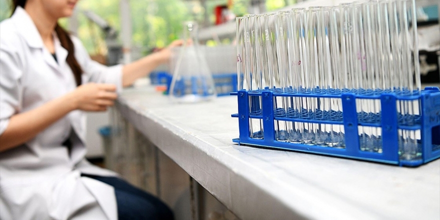 YÖK  Bursiyeri 800 Doktoralı Kovid-19 Aşı Ve İlaç Çalışmaları İçin Hazır