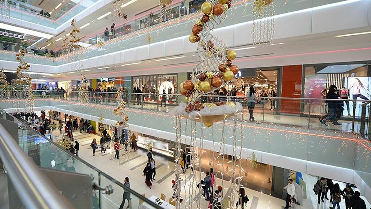 AVM'ler açılışa hazırlanıyor: Herkes maskeyle alınacak, yürüyen merdivenler saatte 4 kez silinecek