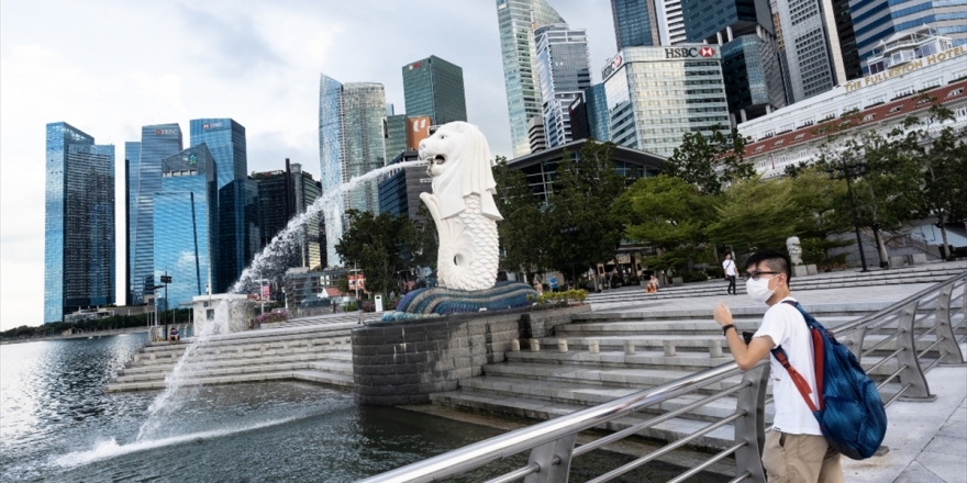 Singapur'da Kovid-19 Vaka Sayısı 20 Bini Aştı