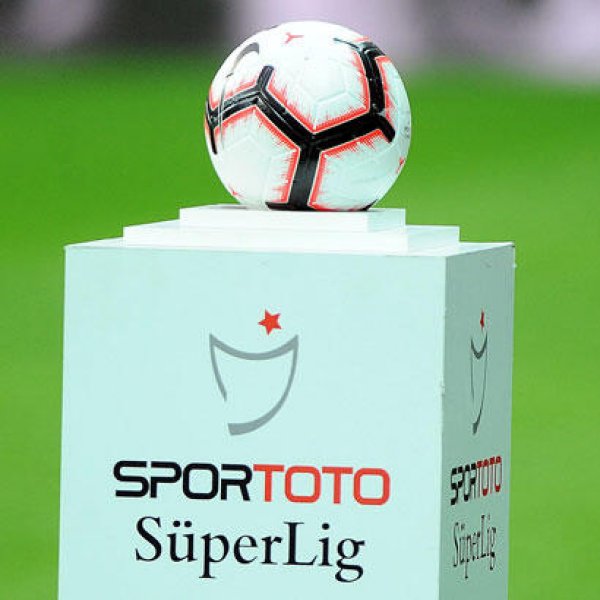 Süper Lig'e devam kararına CHP'den tepki geldi