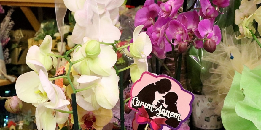 Anneler Günü Esnafa 'Can Suyu' Olacak