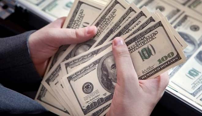 Tüm zamanların en yüksek seviyesine ulaşan dolar kuru düşüşe geçti