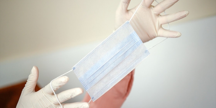 İstanbul'da Ücretli Maske Satışı Başladı