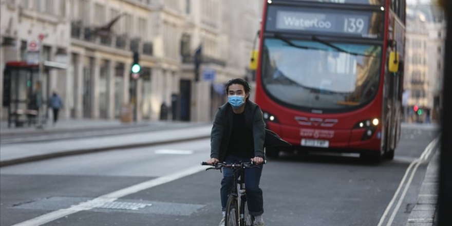 İtalya'da Kovid-19'dan Ölenlerin Sayısı 30 Bin 395'e Yükseldi