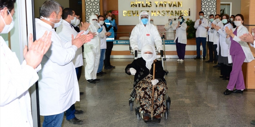 Türkiye'de Kovid-19'dan İyileşen Hasta Sayısı 89 Bin 480'e Ulaştı