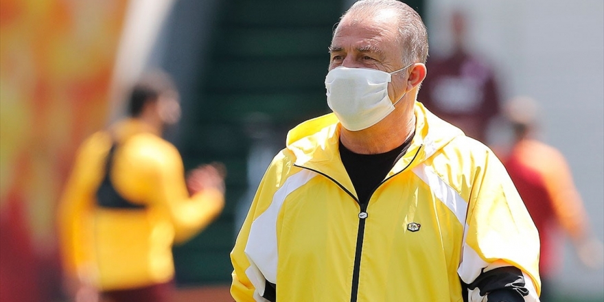 Koronavirüsü Yenen Fatih Terim Sahaya İndi