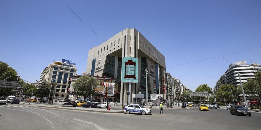 Yurt Genelinde 'Evde Kal' Çağrısına Kısmen Uyuluyor