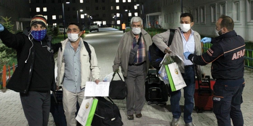 Erzurum'da Karantina Süresi Dolan 264 Kişi Evlerine Uğurlandı