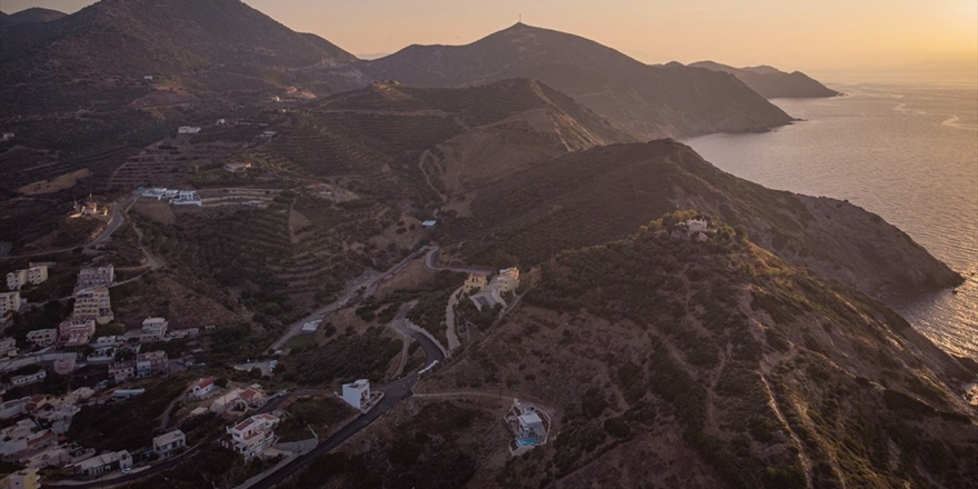 Türk Stk'ler Girit'in İadesi İçin Dava Açmaya Hazırlanıyor