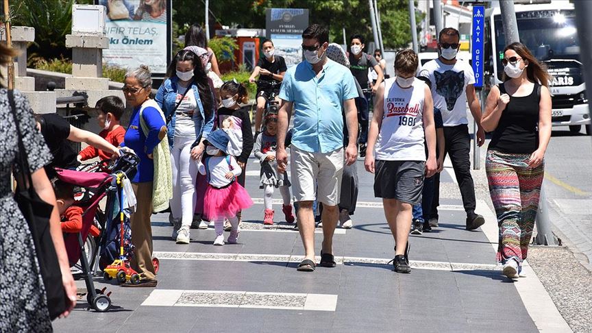 Marmaris'te de maske takmak artık zorunlu