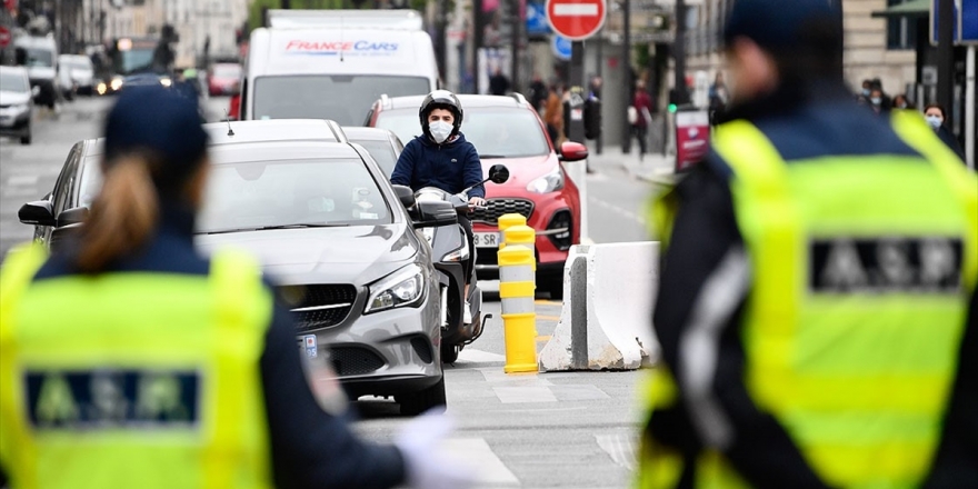 Fransa'da Kovid-19 Nedeniyle Ölenlerin Sayısı 27 Bini Geçti