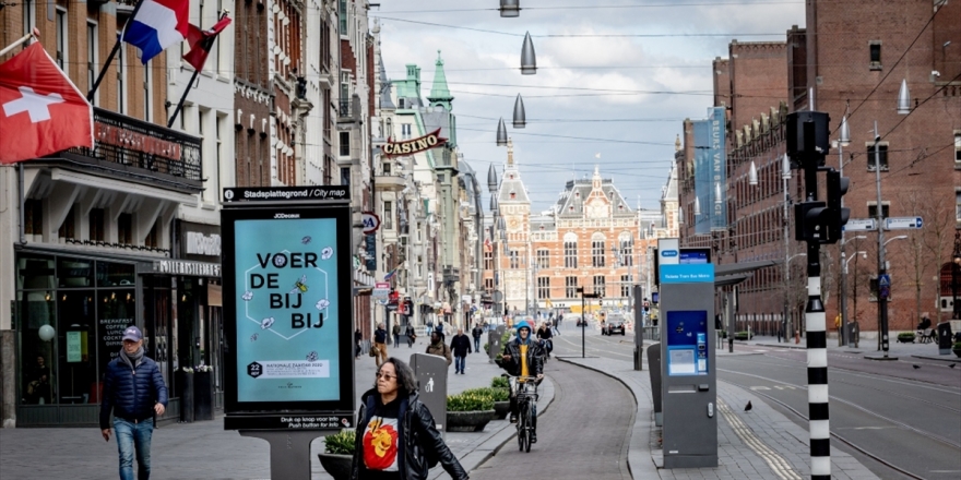 Hollanda'da Kovid-19'dan Ölenlerin Sayısı 5 Bin 680'e Yükseldi