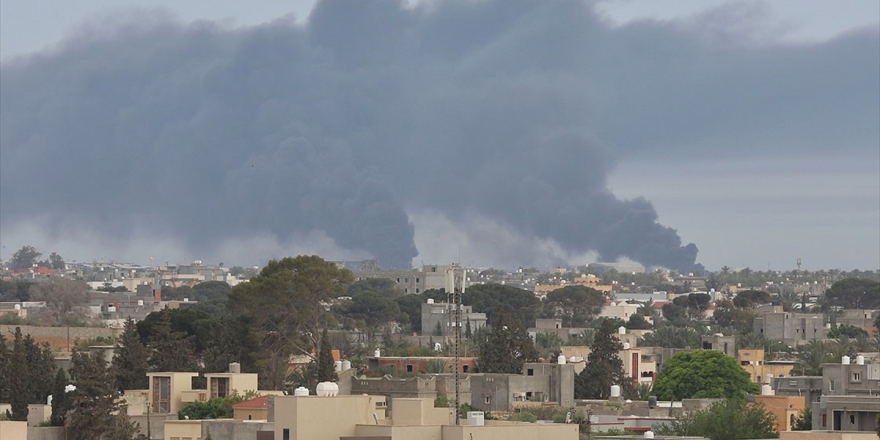 Libya Ordusundan Hafter Milislerinin İşgalindeki Vatiyye Askeri Hava Üssü'ne 5 Hava Harekatı
