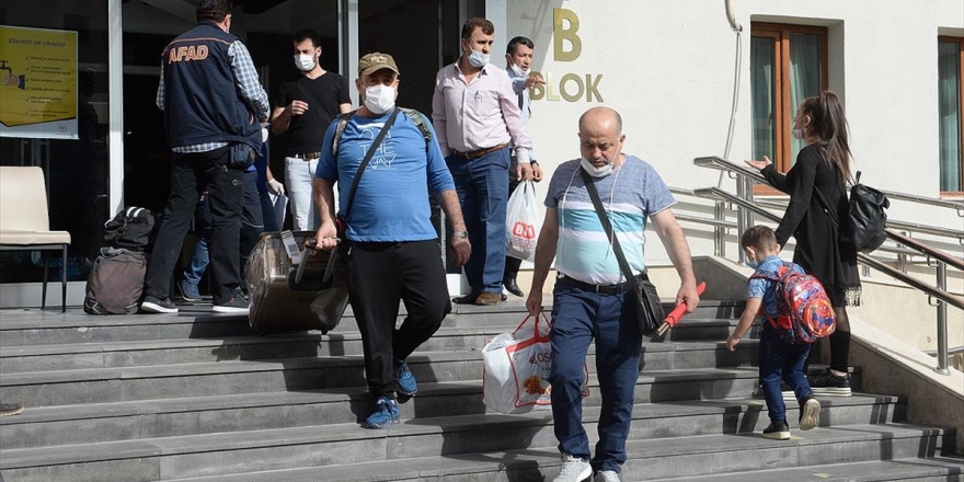 Malatya'da Karantina Süreci Dolan 169 Kişi Evlerine Uğurlandı