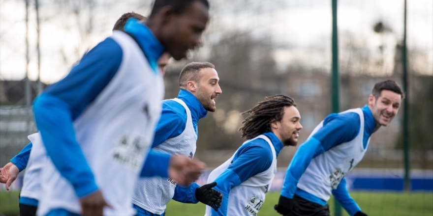 Premier Lig'de Gruplar Halinde Antrenmanlara İzin Çıktı